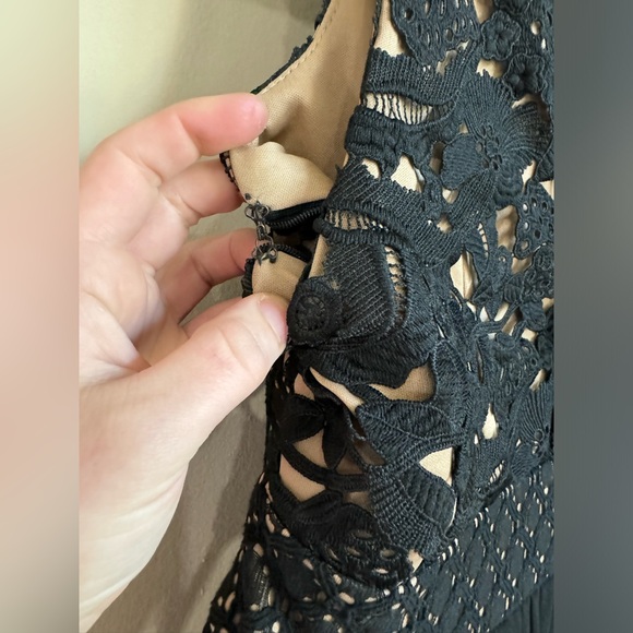 NWOT black and tan lace pleated heartloom dress - Picture 11 of 11